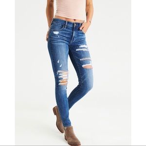 American Eagle distressed jegging